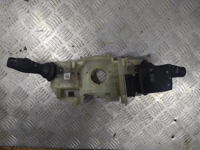 Переключатель подрулевой в сборе RENAULT MEGANE 2009-2015 255670019R 1.6