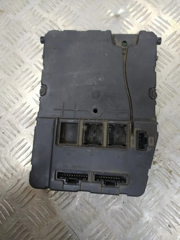 Блок комфорта RENAULT SCENIC 2003-2009 8200606824