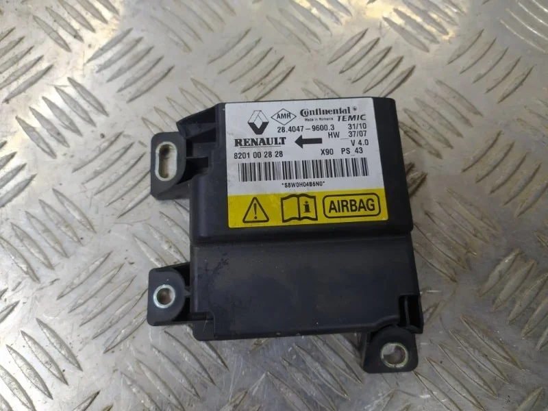 Блок управления AIR BAG RENAULT SANDERO 2010 8201002828 BS11 K7MF710