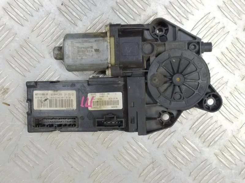 Моторчик стеклоподъемника RENAULT FLUENCE 2010–2015 807310699R, передний левый