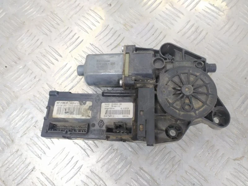 Моторчик стеклоподъемника RENAULT FLUENCE 2009–2015 807310699R, передний правый