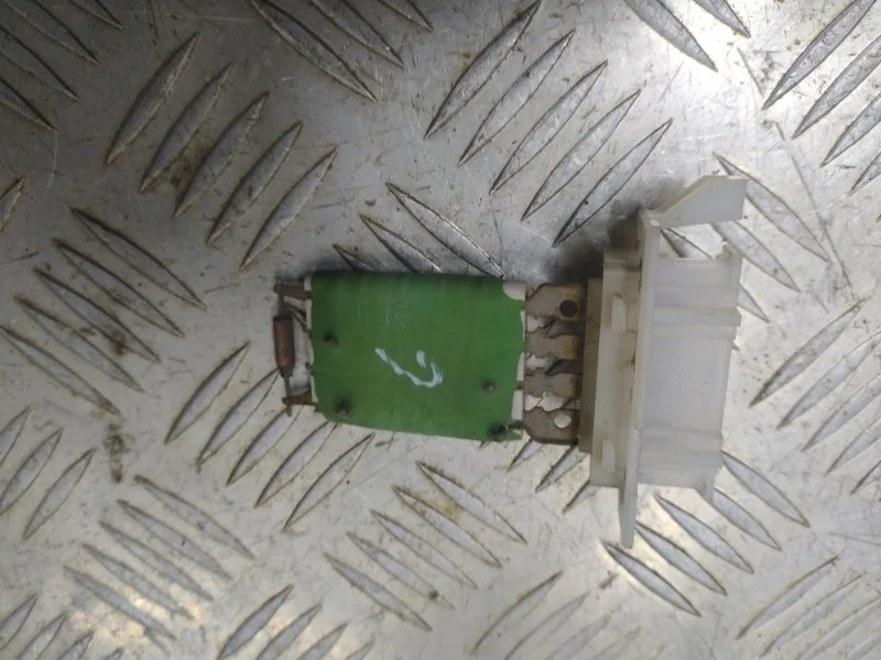 Резистор отопителя RENAULT LOGAN 2004-2009 6001547488
