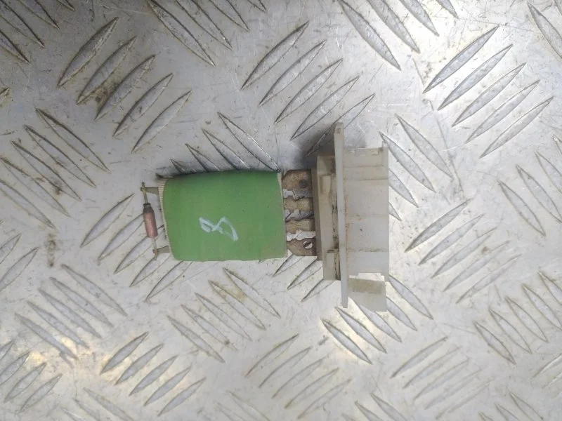 Резистор отопителя RENAULT LOGAN 2004-2009 6001547488