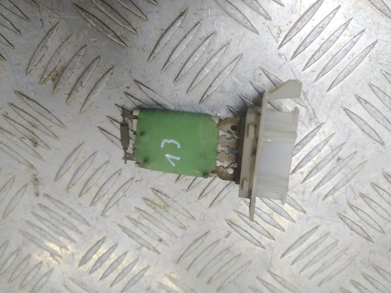 Резистор отопителя RENAULT LOGAN 2004-2009 6001547488