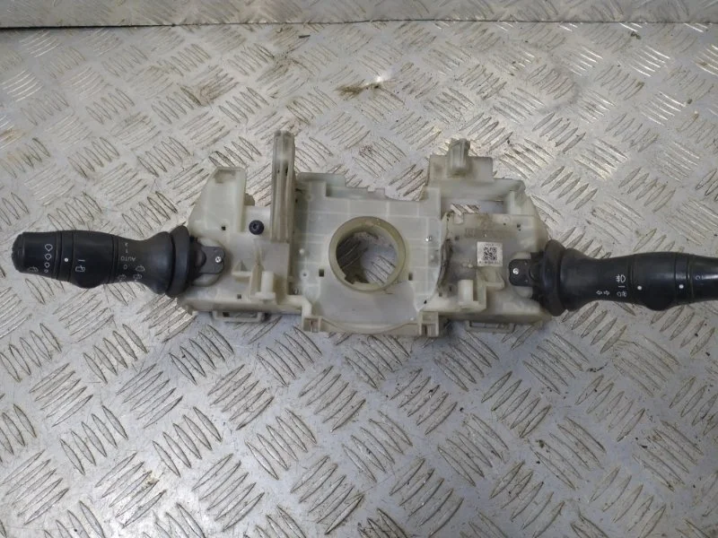 Переключатель подрулевой в сборе RENAULT MEGANE 2009-2015 255670019R