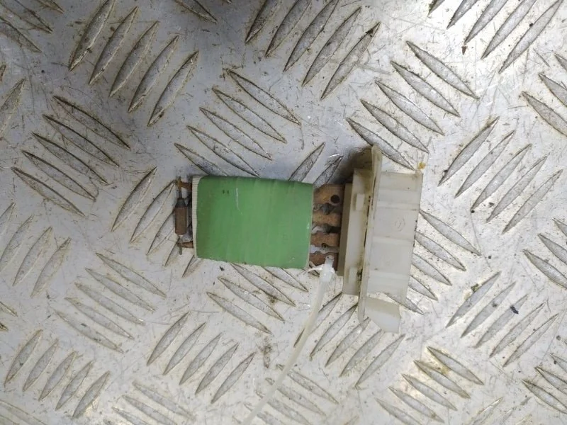 Резистор отопителя RENAULT LOGAN 2004-2009 6001547488