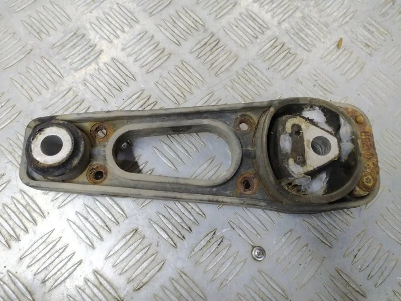 Подушка двигателя RENAULT DUSTER 2009-2014 8200805813 HSA F4R