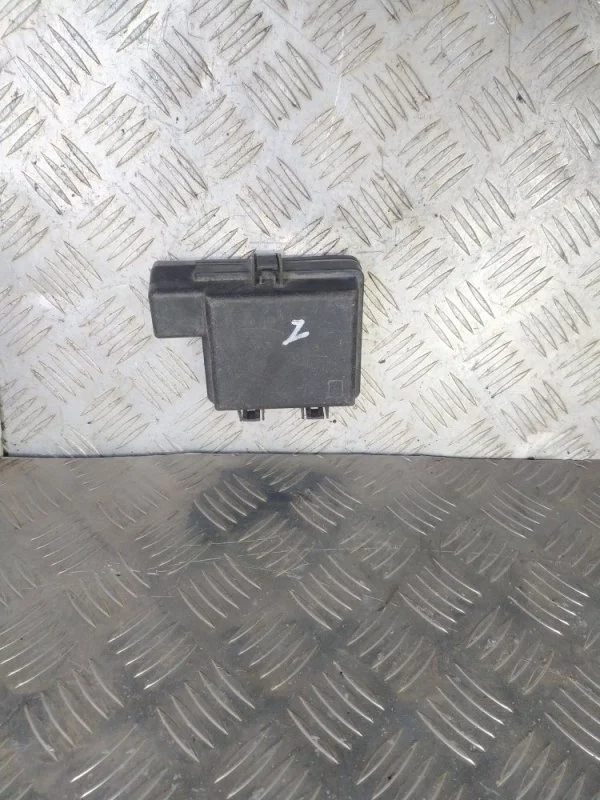 Крышка блока предохранителей RENAULT MEGANE 2008–2015 243820003R