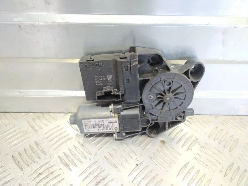 Моторчик стеклоочистителя RENAULT FLUENCE 2009–2012 807301111R, передний правый