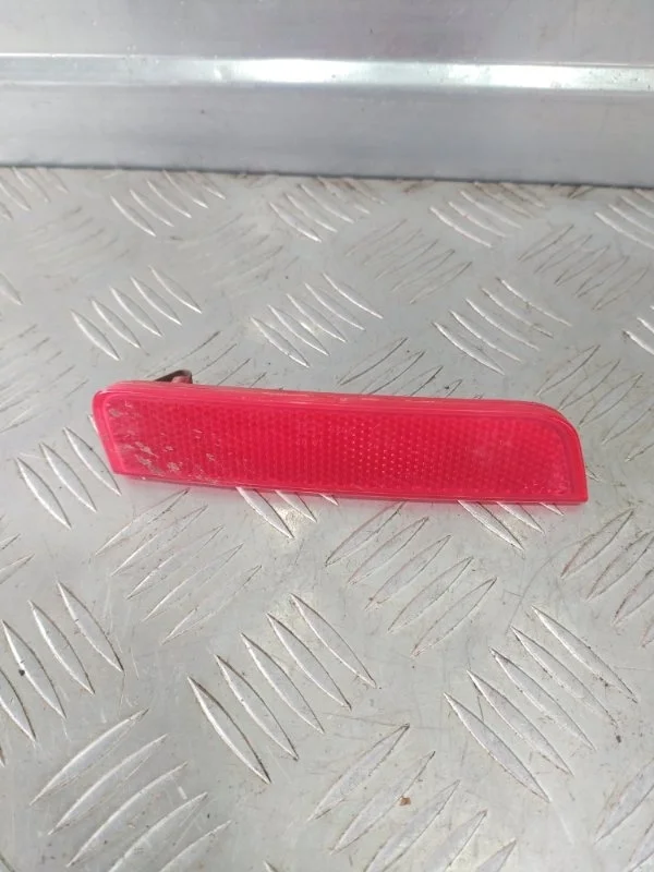 Катафот бампера RENAULT DUSTER 2009-2014 8200384036 HSA F4R, задний левый