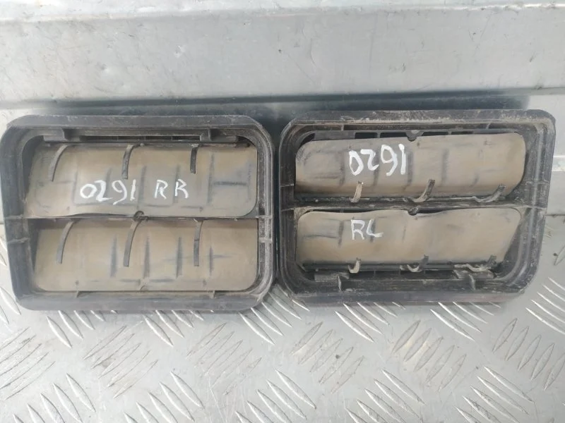 Решетка вентиляционная RENAULT DUSTER 2015-2020 7700838358 HSA F4R410