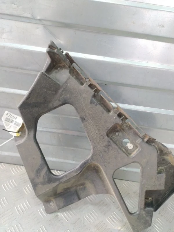Кронштейн заднего бампера RENAULT MEGANE 2003- 2008 8200146044, левый