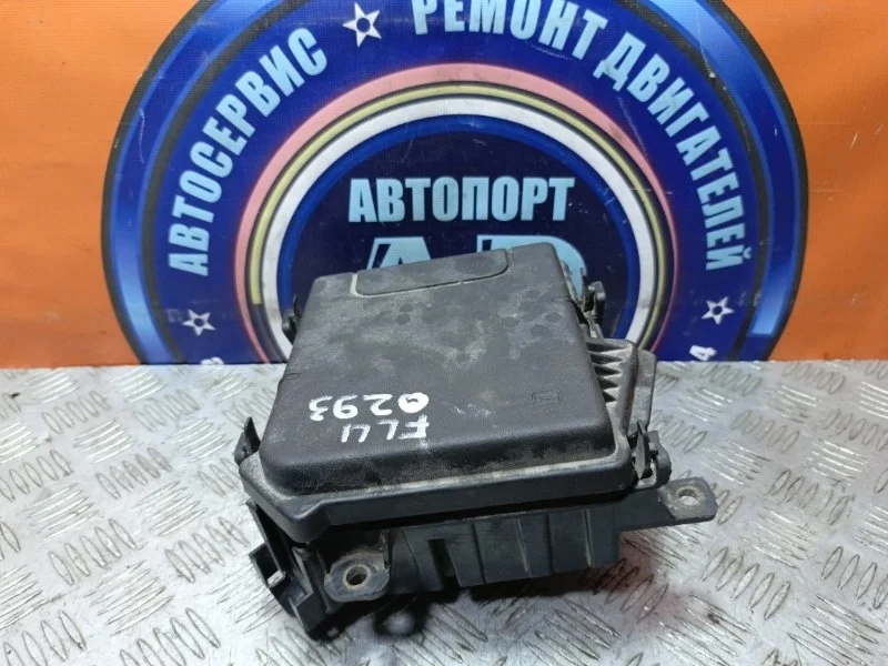 Корпус блока предохранителей RENAULT FLUENCE 2009-2013 284В10002R L30R K4M 838