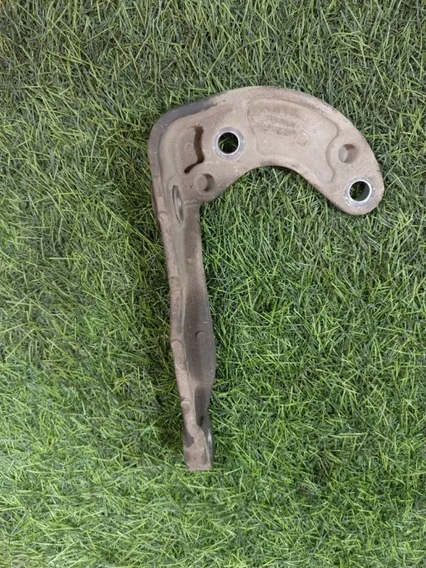 Кронштейн КПП RENAULT DUSTER 2013 339305631R F4R