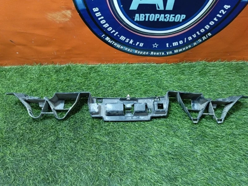 Кронштейн заднего бампера RENAULT MEGANE 2008 8200146040 К4М