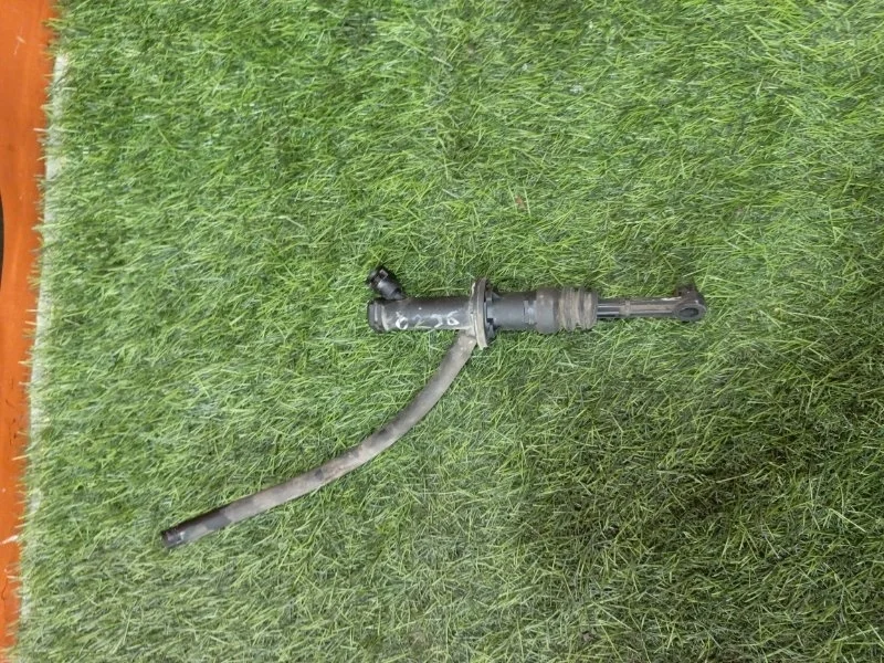 Главный цилиндр сцепления RENAULT MEGANE 2008 8200151770 К4М