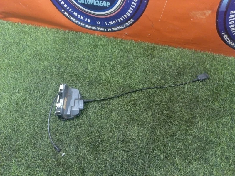 Замок двери RENAULT MEGANE 2008 8200212468 К4М, задний левый