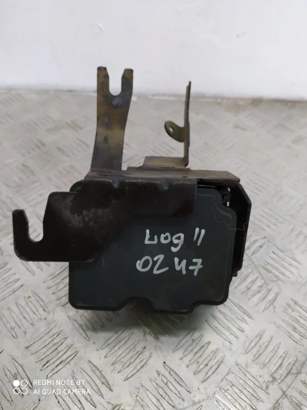 Блок АБС RENAULT LOGAN 2014-2018 476605492R L8 K7M