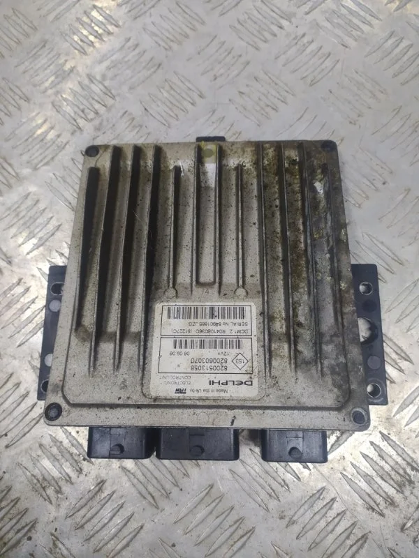 Блок управления двигателем RENAULT LOGAN 2004-2009 8200513058 1.5 DCI