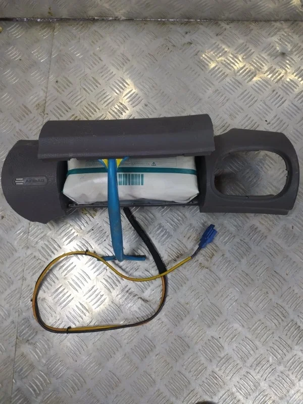 Подушка безопасности в торпедо PEUGEOT 206 1998-2012 9642928880