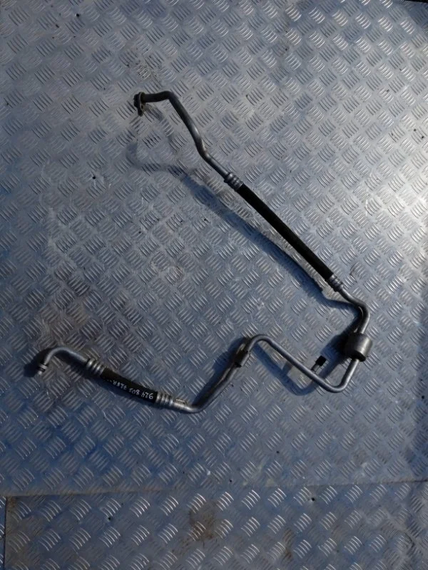 Трубка кондиционера RENAULT DUSTER 2009-2020 924801728R