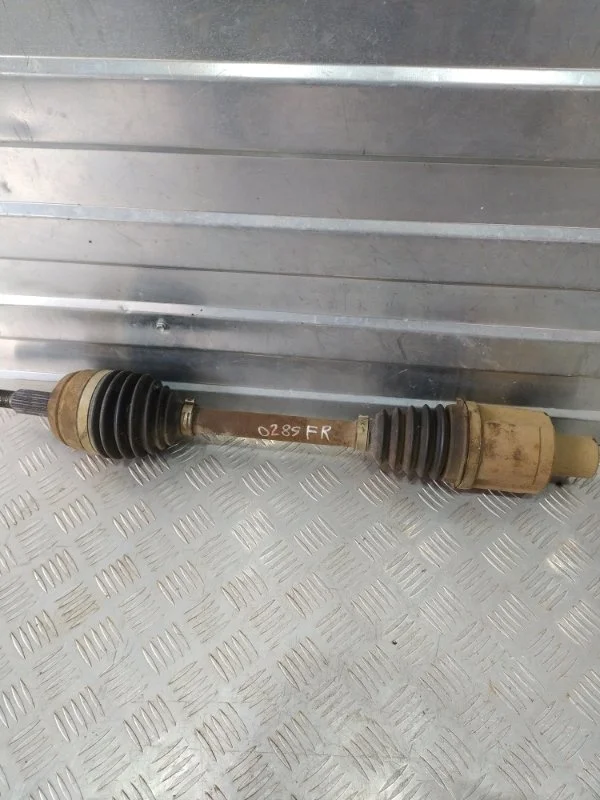 Полуось приводной вал Шрус RENAULT DUSTER 2009-2014 391009882R HSA F4R, передний правый