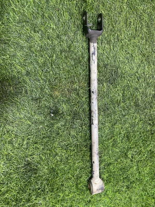 Рычаг поперечный RENAULT DUSTER 2013 8200839124 F4R, задний