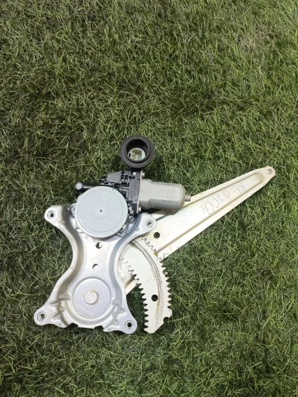 Стеклоподъемник электрический TOYOTA RAV4 2013 8571035180 XA40 3ZRFE, задний левый