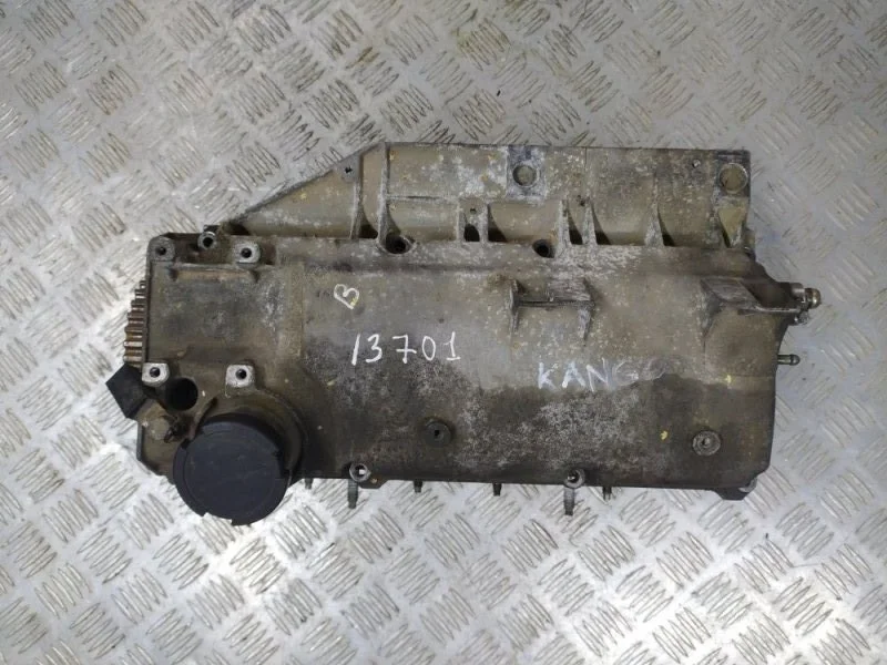 Головка блока цилиндров RENAULT KANGOO 1993-2008 7701475893 D7F