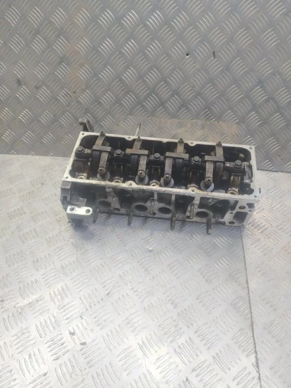 Головка блока цилиндров RENAULT CLIO 1990-1998 8201724840 K7M