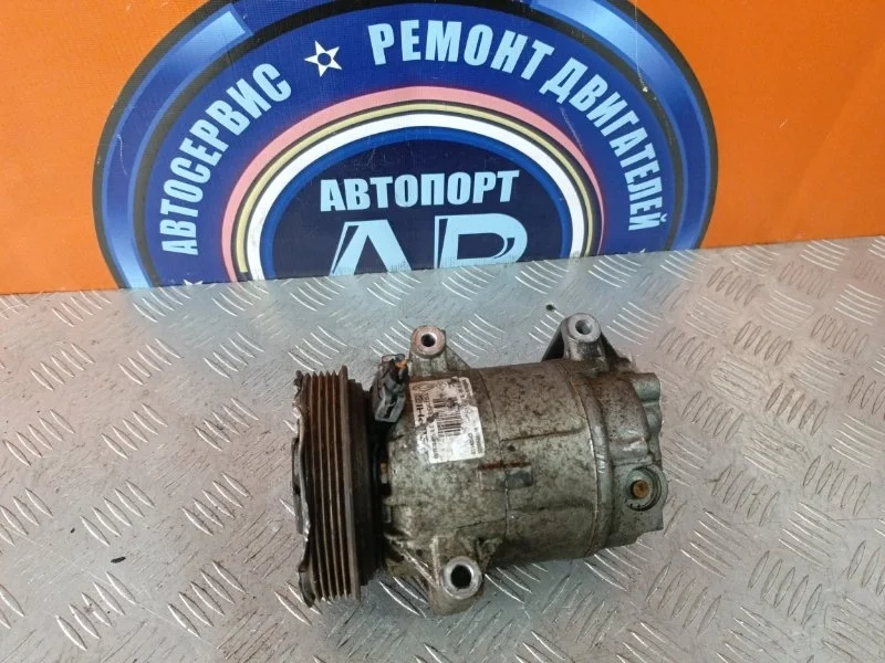 Компрессор кондиционера RENAULT MEGANE 2003- 2008 8200600110 K4M