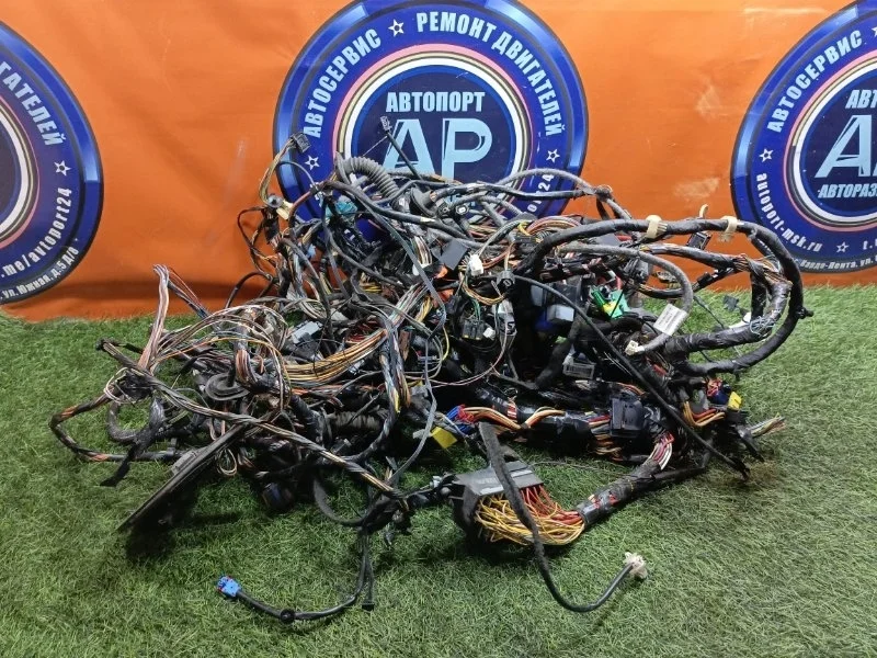Проводка (коса) двигателя и салона RENAULT DUSTER 2013 320003602R F4R