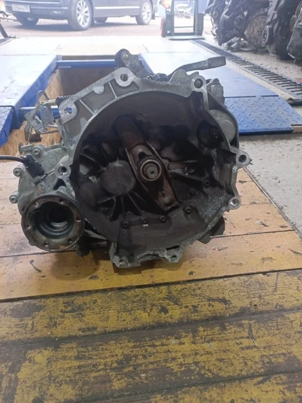 МКПП VOLKSWAGEN POLO 2001-2005 02T301103 AZQ