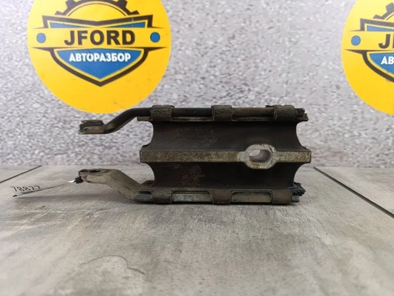 Подушка кпп Volvo XC60 2012 DZ82