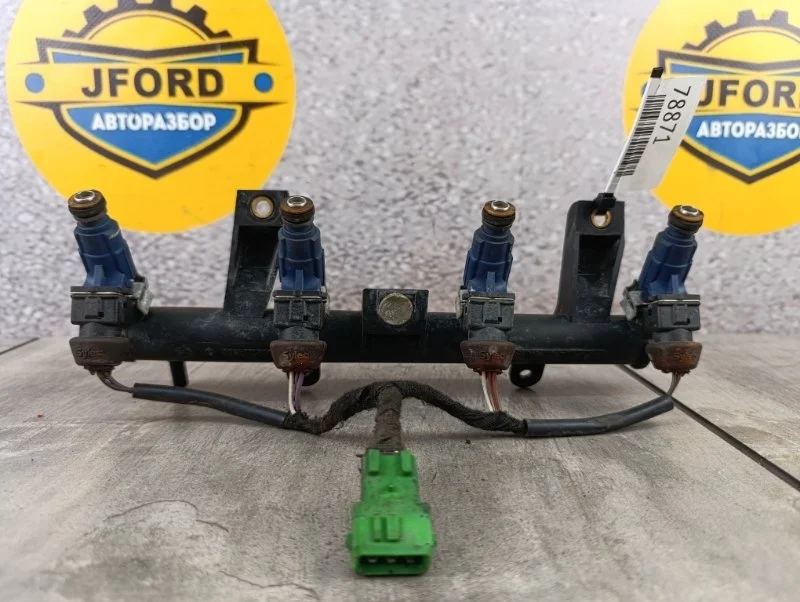 Рампа топливная Peugeot 206 2005 2A/C