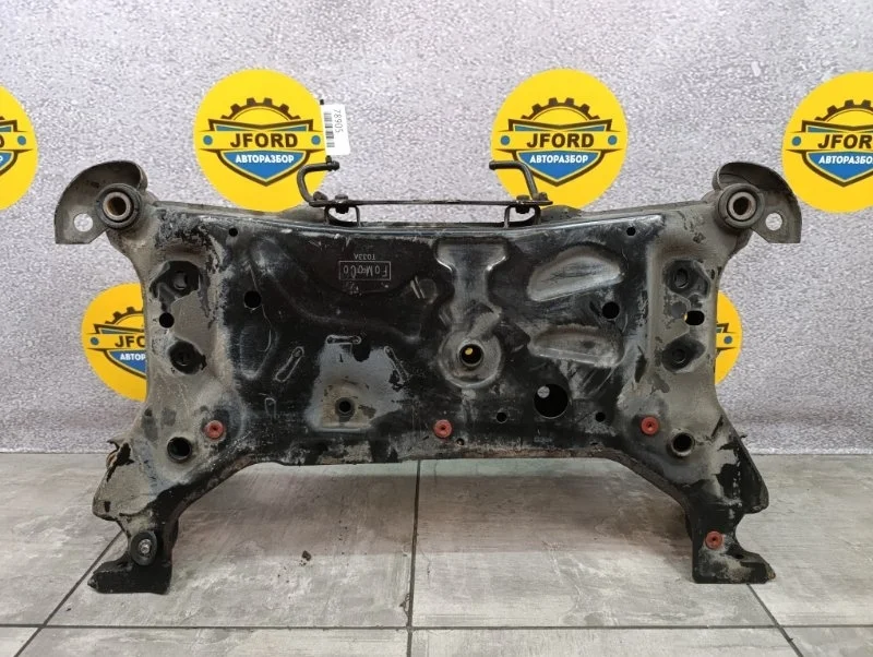 Подрамник Volvo V40 2014