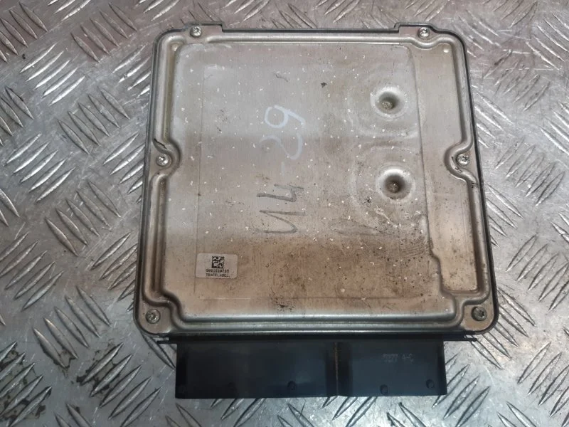 Эбу Volkswagen Golf 5