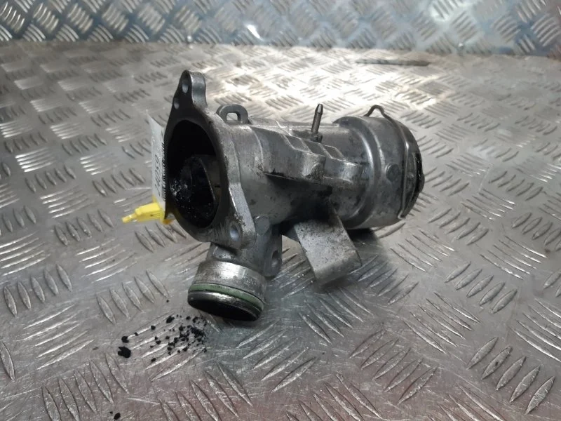 Воздуховод Mercedes W203