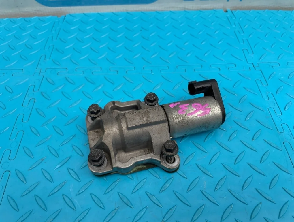 Клапан электромагнитный Volvo Xc90 2006 8670421 C B5254T2 2.5, левый