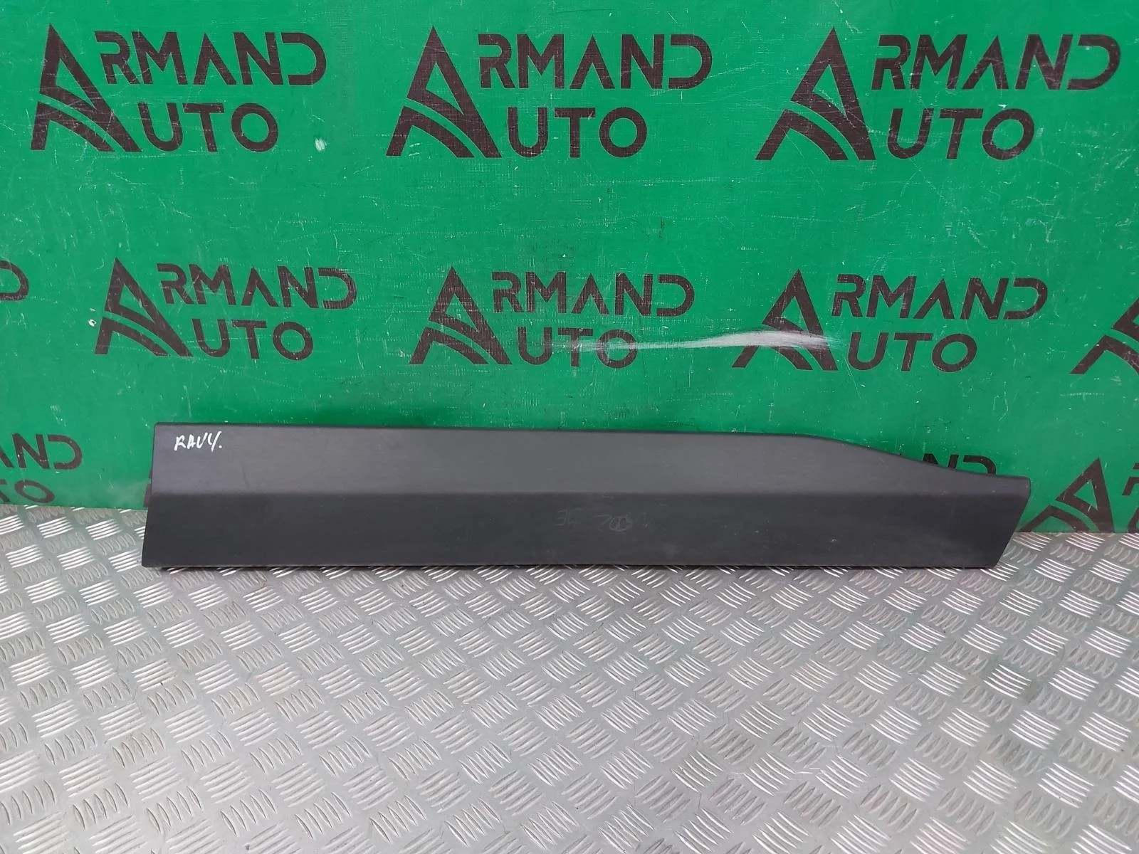 Молдинг двери Toyota RAV4 2018-нв 5 XA50