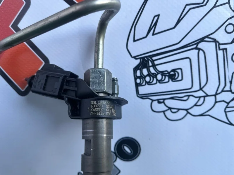 Форсунка топливная Audi A3 03L130277