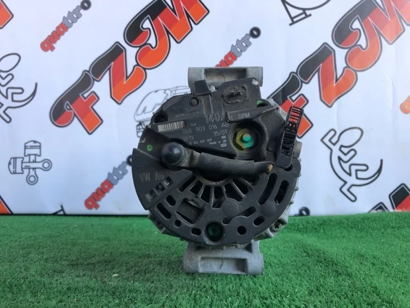 Генератор Audi A3 06B903016AB 8P