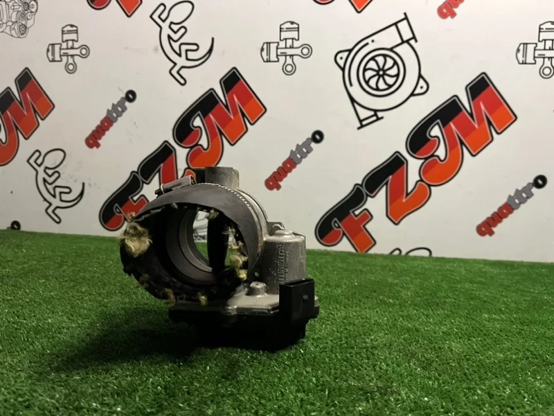 Дроссельная заслонка Audi Q7 059145950AF 4L