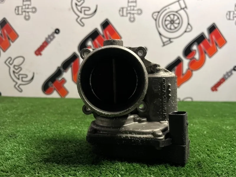 Дроссельная заслонка Audi Q5 06F133062G 8R