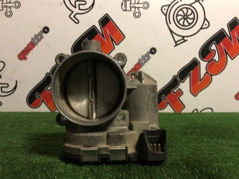 Дроссельная заслонка Audi A4 078133062C B7