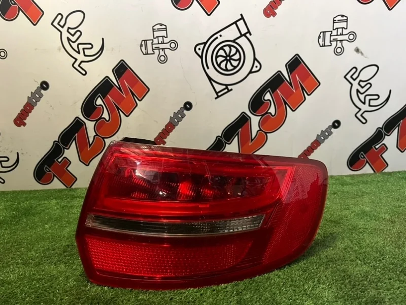 Фонарь Audi A3 8P4945096E 8P, задний правый