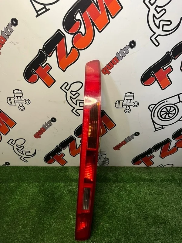 Фонарь Audi Q7 4L0945095 4L, задний левый