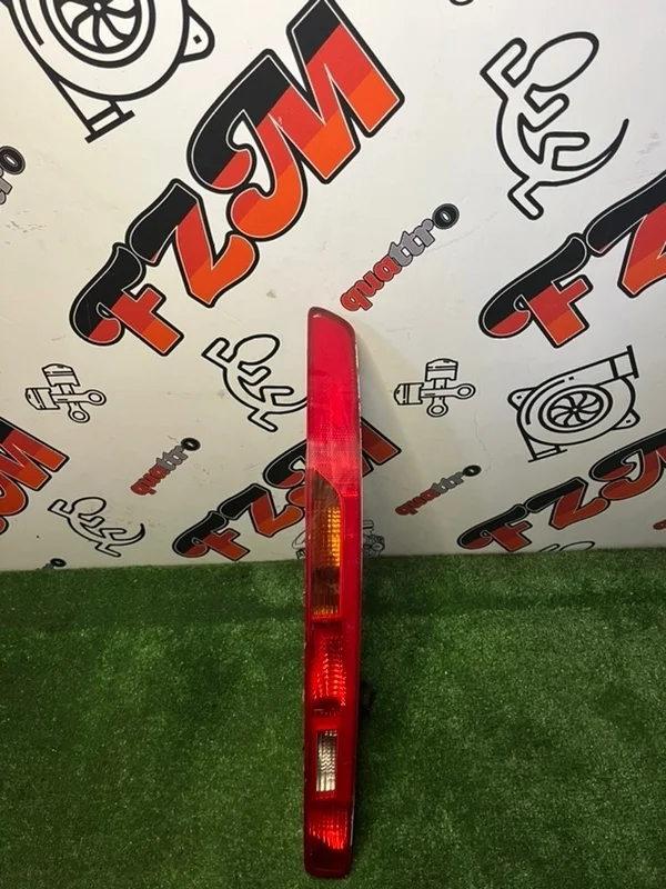 Фонарь Audi Q7 4L0945096 4L, задний правый