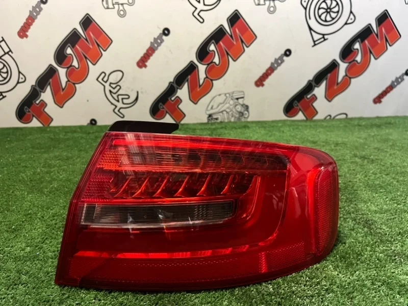 Фонарь Audi A4 8K5945096AC B8, задний правый