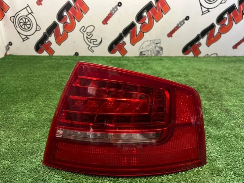 Фонарь Audi A8 4E0945096H D3, задний правый